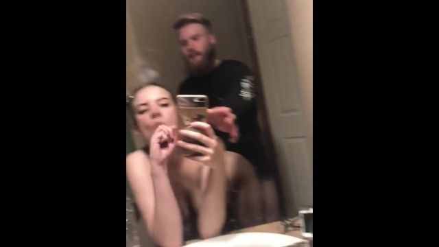 Alt gal quickly stuffed in washroom at a party